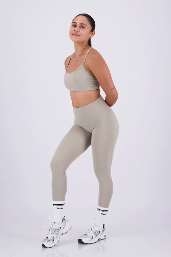 Feel beautiful Gray Leggins - Image 3